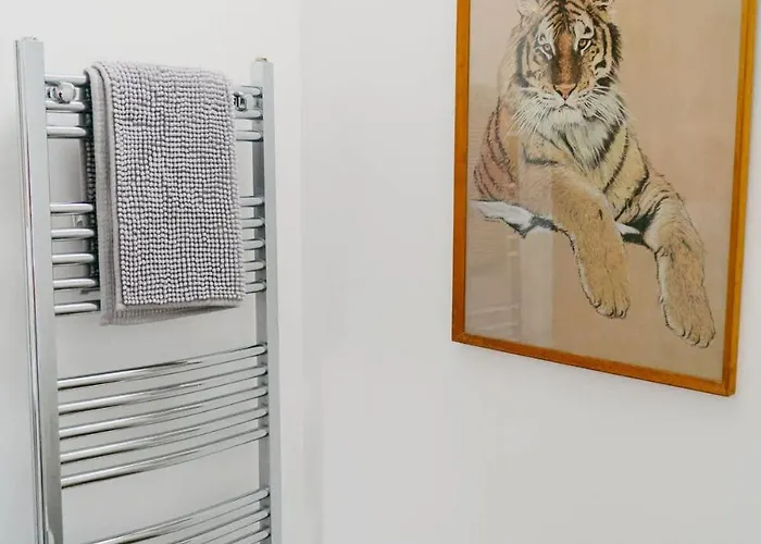 Live Like Lords & Ladies At Our Country Estate *