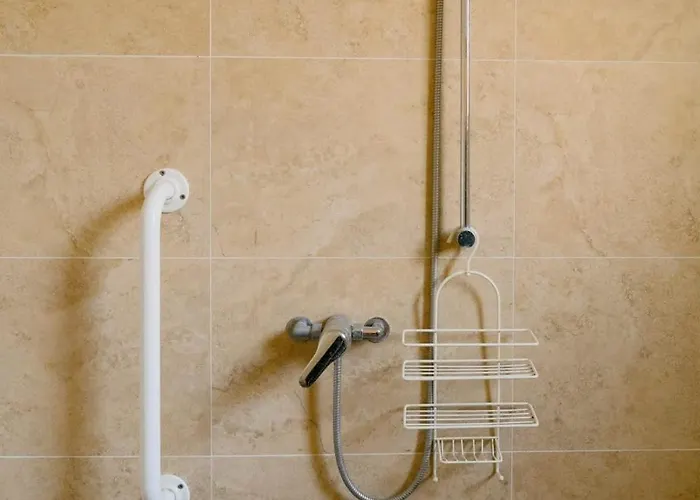 Live Like Lords & Ladies At Our Country Estate